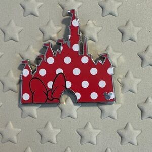 Disneyland Wave B Minnie Mouse Castle Pin